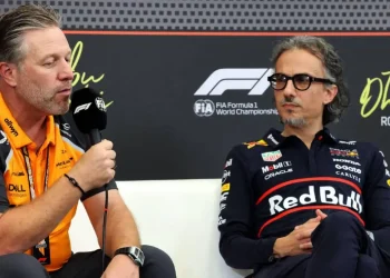 Por que ninguém parece se importar com a disputa entre Norris e Verstappen pelo título?