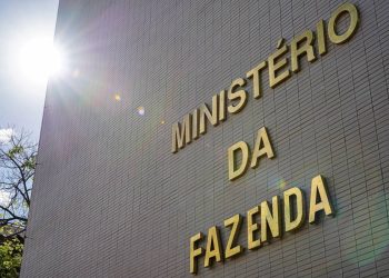 Governo brasileiro discute exigências para fornecedores de apostas