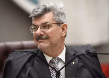 'Acabou com a minha vida', diz esposa de ministro do STJ acusado