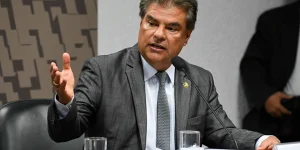 m colorida mostra senador Nelsinho Trad (PSD-MS