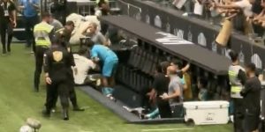 Torcedor é punido após encontro com Neymar