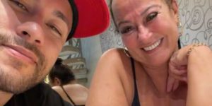 "Te amo demais". Reprodução