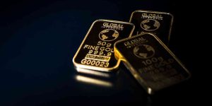 Ouro e prata renovam máximas históricas com alta demanda por proteção