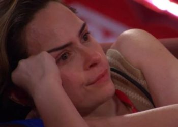 Ana Paula se emociona com o documentário dos Mamonas Assassinas (BBB)