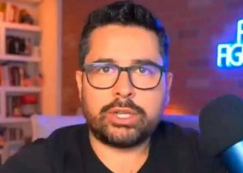 colorida de Paulo Figueiredo