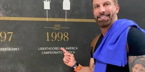 pedrinho-foi-idolo-do-vasco-nos-anos-90-e-agora-se-1699887049