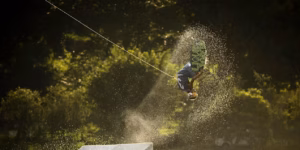 Atleta Red Bull, conhecido por desafiar cenários inusitados pelo Brasil — dos rios da Amazônia ao Beach Park — apresenta manobras no campus Ecoville no próximo dia 27 de maio.