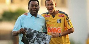Neymar Poses With Edson Arantes Do Nascimento "Pelé":