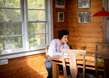 O que investidores da Airbnb devem observar em 2026