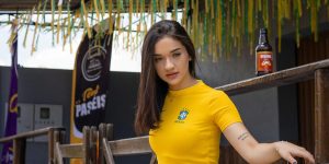 O que muda entre camisa de torcedor, versão jogador e modelos retrô