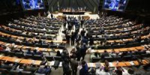 plenario-camara-deputados-2025