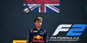 Podium: second place Arvid Lindblad, Campos Racing