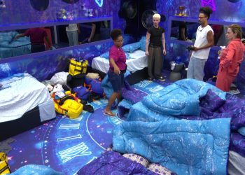 Brothers do BBB 26 propõem rodízio para uso das camas na casa