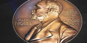 Nobel de Economia 2025 vai para trio de economistas