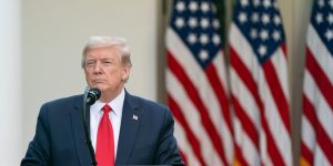 Official White House Photo by Andrea Hanks