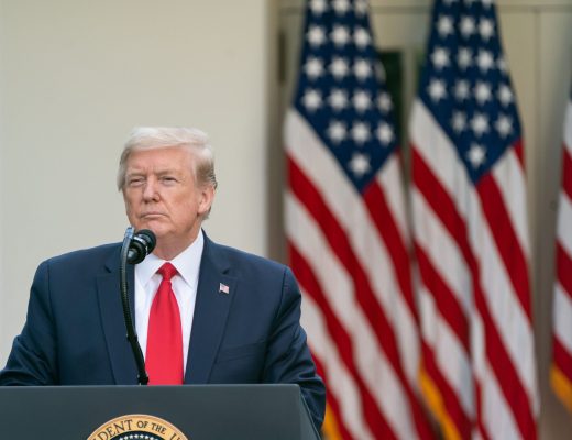 Official White House Photo by Andrea Hanks