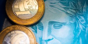 Grendene anuncia R$ 979,9 milhões em dividendos extraordinários