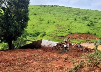 Deslizamento em MG causa tragédia com família soterrada