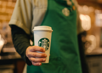 O que impulsionará as ações da Starbucks em 2026?
