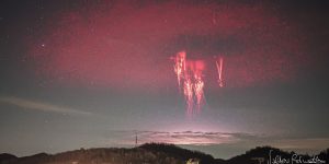 Fenômenos raros de relâmpago são capturados acima dos Alpes