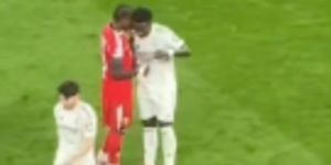 Lateral é pressionado a deixar o Benfica após pedido de camisa