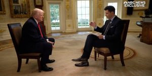 Trump propõe 'toque mais suave' em imigração após tiroteios em Minneapolis