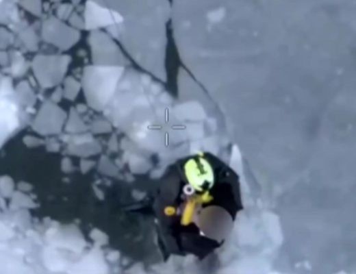 Resgate de três jovens em área congelada nos EUA