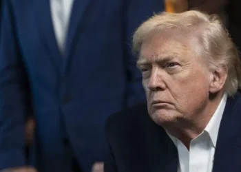 Presidente interina da Venezuela fala em trabalhar "junto" com os EUA