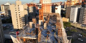 Foto: canteiro de obras do Kóra.
