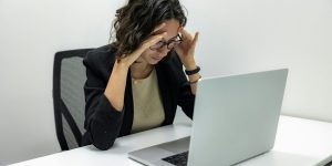 Especialista explica quais documentos separar antes do prazo final e alerta para os riscos de deixar a declaração para os últimos dias.