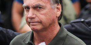 Moraes determina prisão de Bolsonaro em sala de Estado