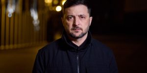 Zelensky pede apoio dos EUA e discute paz em Munique