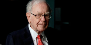 Berkshire Hathaway pode durar um século, afirma Warren Buffett ao passar cargo de CEO
