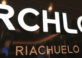 Riachuelo (RIAA3) avalia oferta de ações de R$ 400 milhões