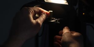 Balística avançada ajuda polícia a conectar crimes com a mesma arma em Curitiba e Piraquara