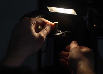 Balística avançada ajuda polícia a conectar crimes com a mesma arma em Curitiba e Piraquara