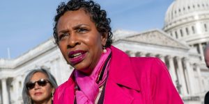 Presidente do Congressional Black Caucus critica post de Trump sobre os Obamas