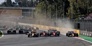 The start of the 2025 Mexico City Grand Prix